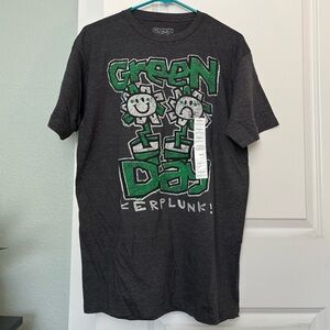 NWOT! Green Day Charcoal Tee with Green Band Flower Kerplunk Graphic